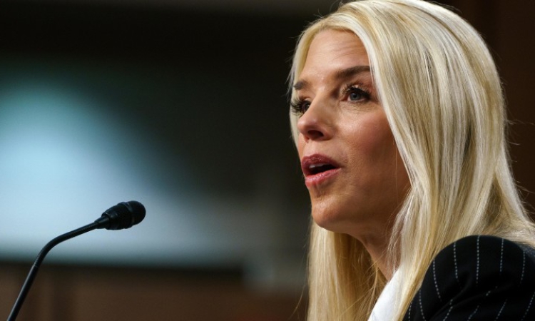 Изпълнена закана: Тръмп уволни главния прокурор на САЩ